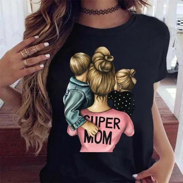 Cartoon Family Happy Time Mama T-Shirt – Women Short Sleeve Graphic Print Tee, Mom Mother Design, Black Casual Top
