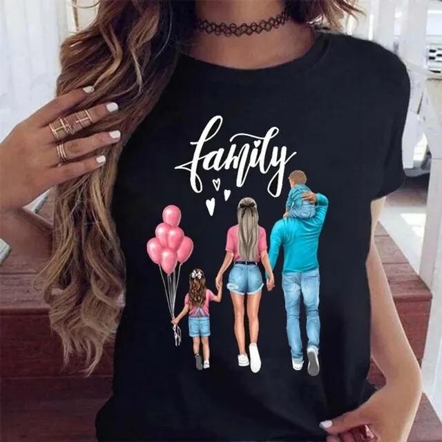 Cartoon Family Happy Time Mama T-Shirt – Women Short Sleeve Graphic Print Tee, Mom Mother Design, Black Casual Top