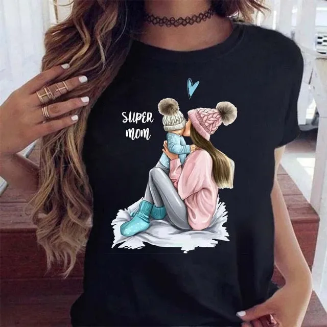 Cartoon Family Happy Time Mama T-Shirt – Women Short Sleeve Graphic Print Tee, Mom Mother Design, Black Casual Top