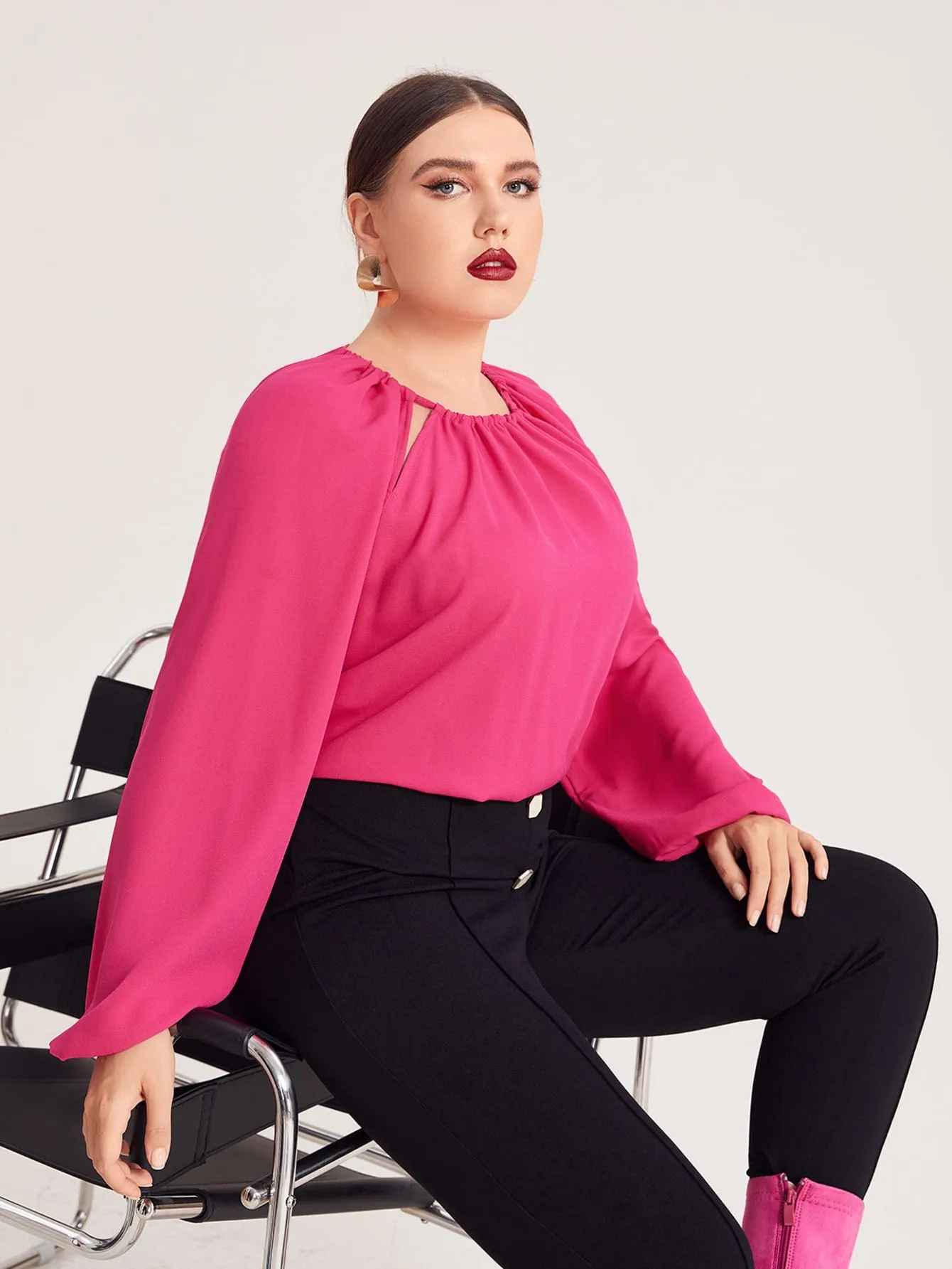 Elegant Plain Cut Out Long Sleeve Round Neck Pleated Regular Plus Size Blouse