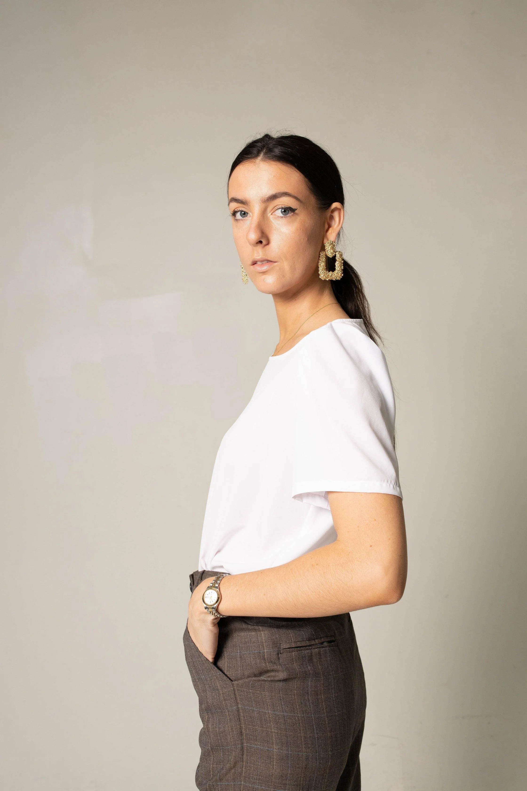 Elegant Round Neck Blouse in White | Le Réussi