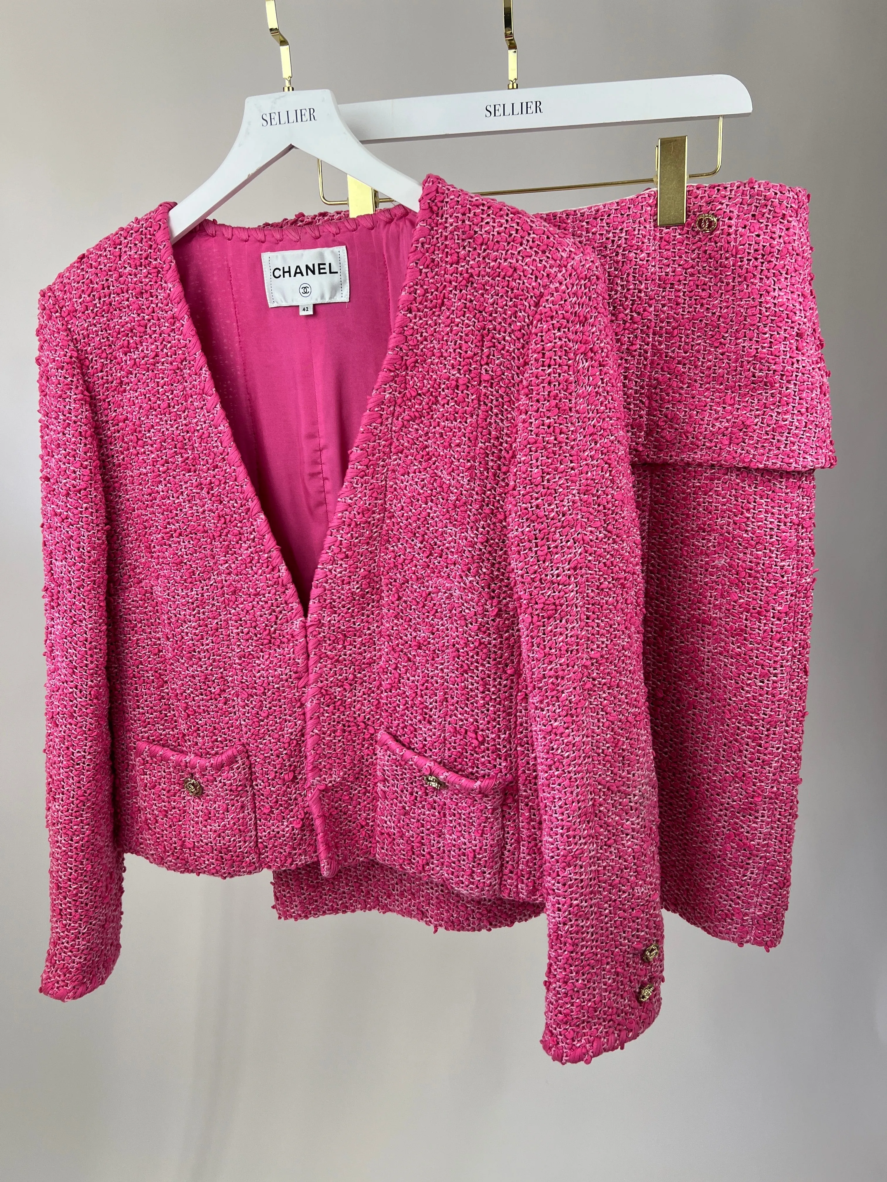 *hot*trendy Inspired  Chanel 21c Pink Tweed Jacket And Skirt Set With Cc Logo Buttons Size Fr 42 (uk 14)