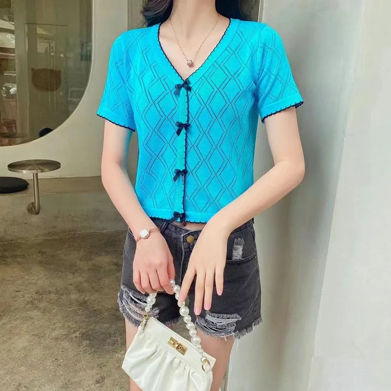 Lightweight Short-sleeved V-neck Sweater Shirt