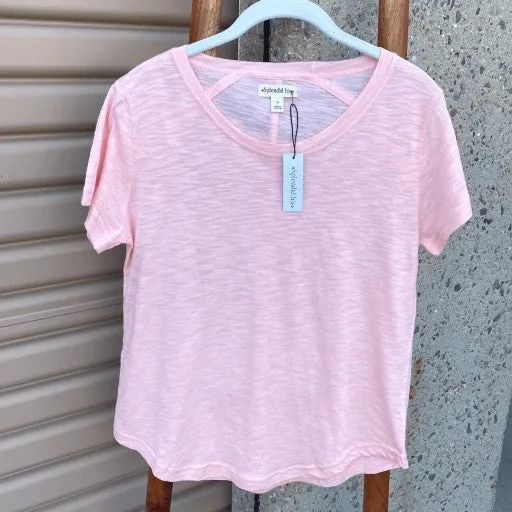 Lightweight, T shirt.