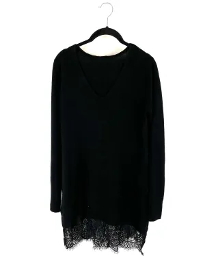 Lightweight V-Neck Sweater - Small