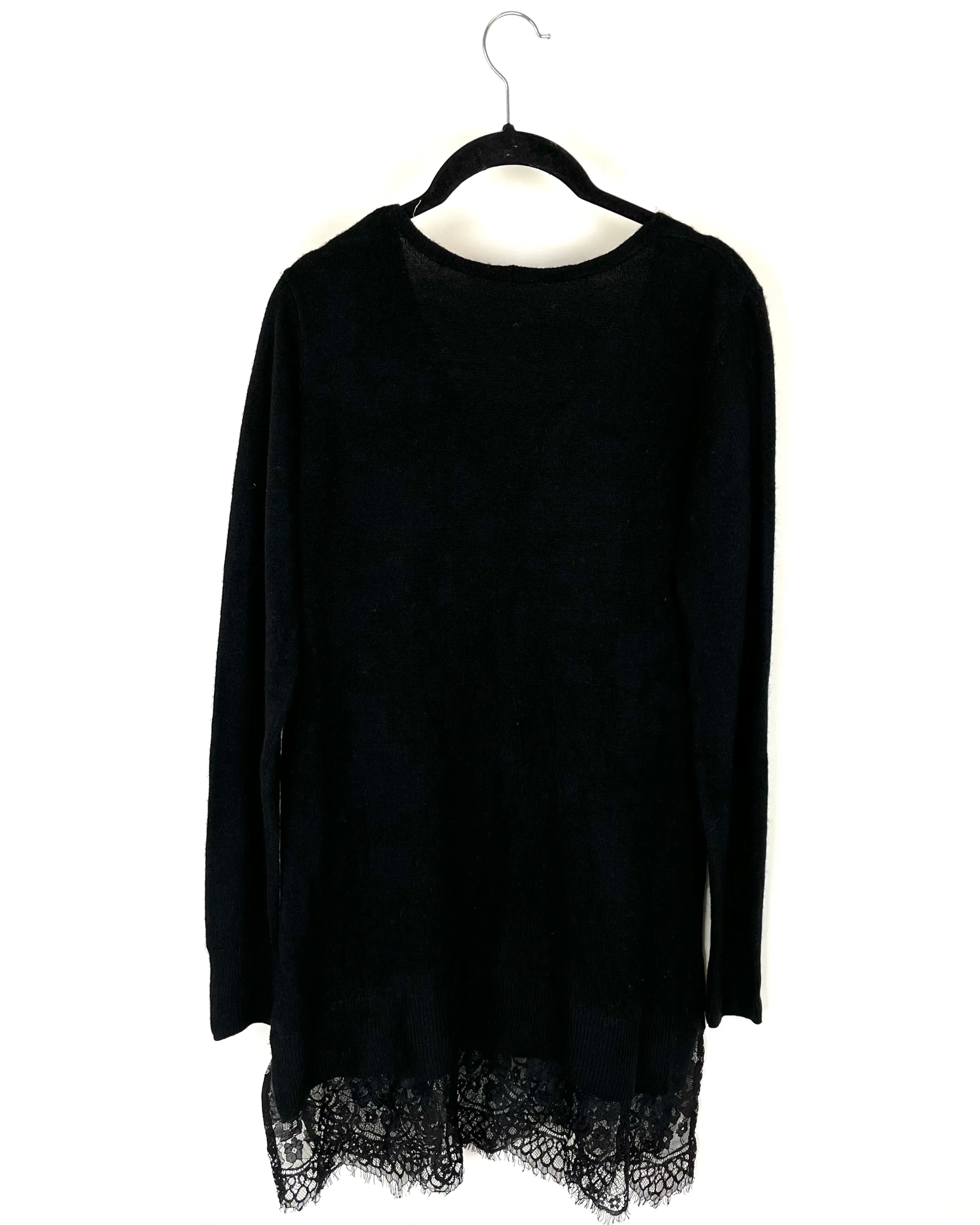 Lightweight V-Neck Sweater - Small