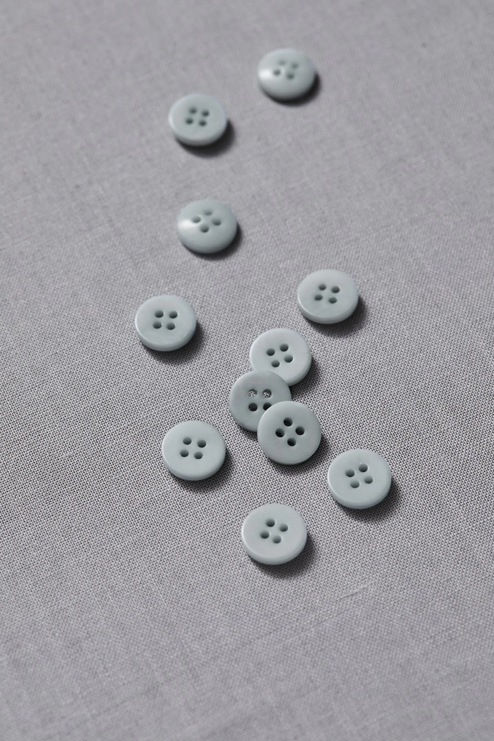 PLAIN 4 HOLE COROZO BUTTON | Blue Mist 11mm