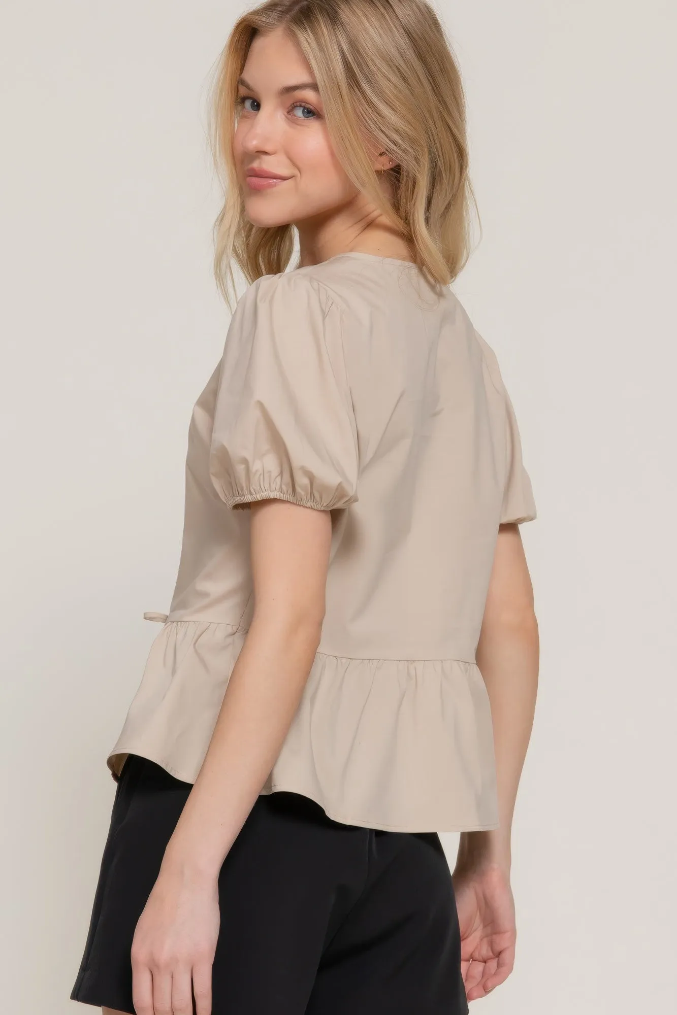 Short Puff Sleeve Tied Popline Top